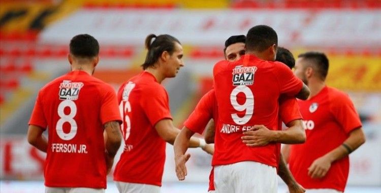 Gaziantep FK'nin maçlarında uzatma dakikaları gollü geçiyor