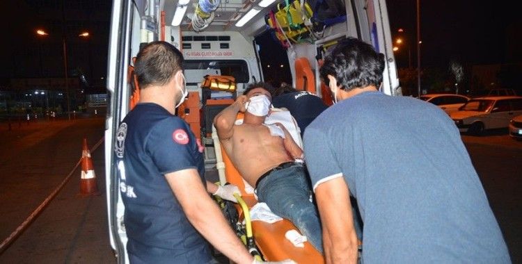 Yabancı uyruklu şahıs polis tarafından sokakta bıçaklanmış halde bulundu
