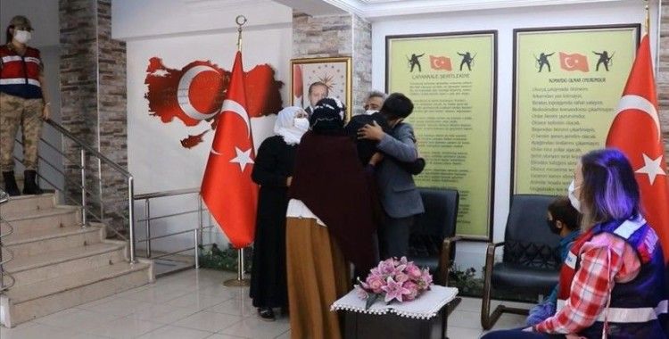 İkna yoluyla teslim olan terörist Erzurum'da ailesiyle buluştu
