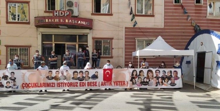 HDP önündeki ailelerin evlat nöbeti 391'inci gününde