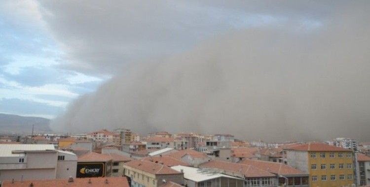  Konya’da dev toz bulutu