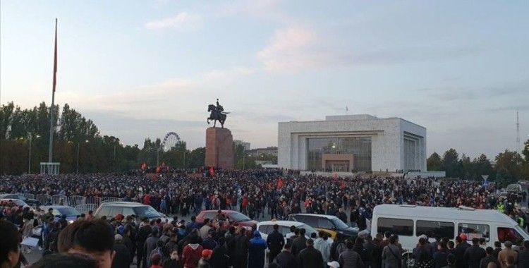 Kırgızistan'da protestolar devam ediyor