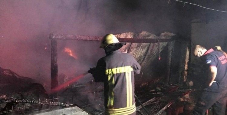 Kayseri'de yangında müstakil ev kül oldu