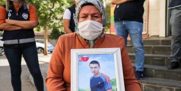 Diyarbakır annesi Üçdağ: Oğlum bak 18 evladımız geldi aileleri ile mutlular. Sen de gel o mutluluğu bize yaşat