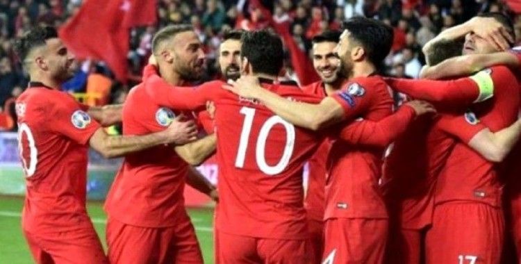 A Milli Takım'ın Sırbistan ile oynayacağı maçın hakemi belli oldu