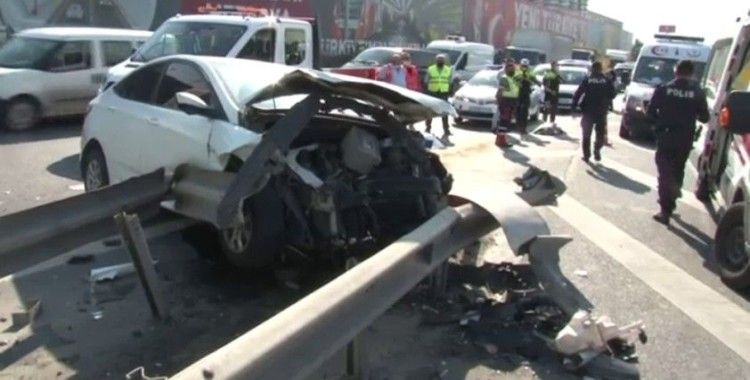TEM’de kaza: 2’si polis 5 yaralı