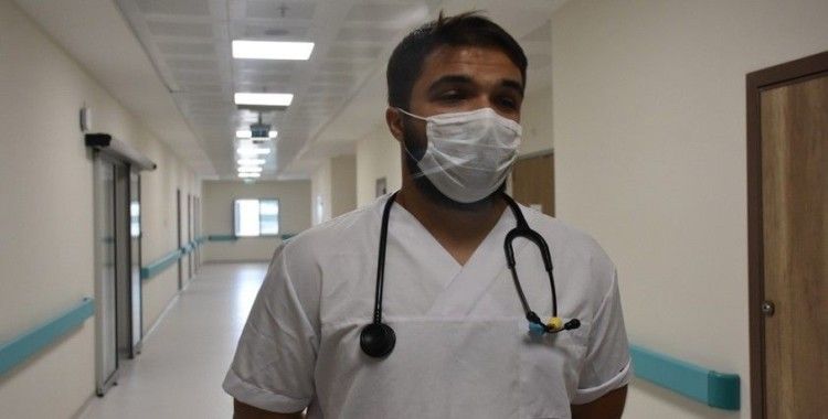 Koronavirüsle mücadele eden sağlık çalışanlarından ortak çağrı: 'Tedbirlere uyun'