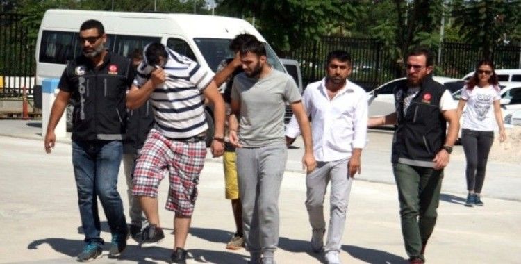 Antalya'da uyuşturucu operasyonu: 4 gözaltı