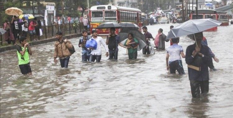 Hindistan'da sel felaketi: 60 ölü