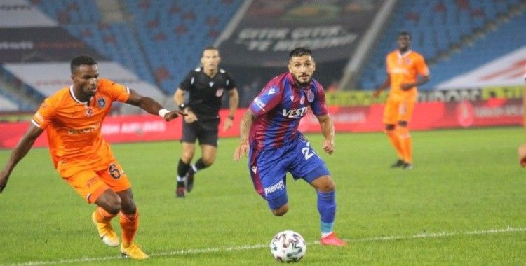 Süper Lig: Trabzonspor: 0 - Medipol Başakşehir: 1 (İlk yarı)