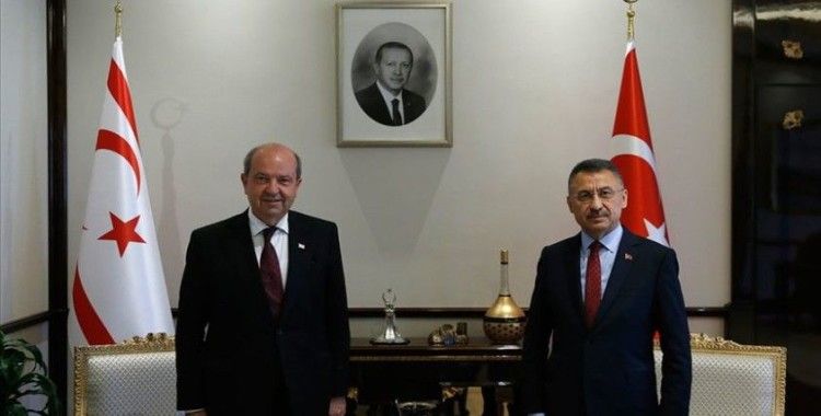Cumhurbaşkanı Yardımcısı Oktay, Ersin Tatar'ı kutladı