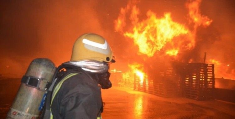 Suudi Arabistan'da kükürt fabrikasında korkutan yangın