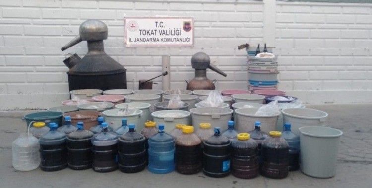 Tokat'ta 2 bin 580 litre sahte alkol ele geçirildi