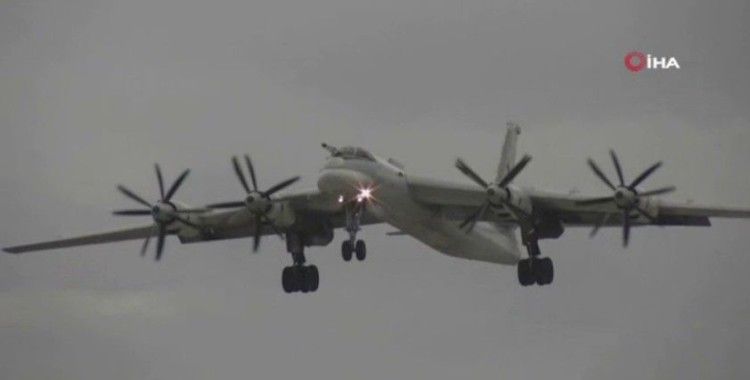 ABD jetleri, Rus bombardıman uçaklarına eşlik etti