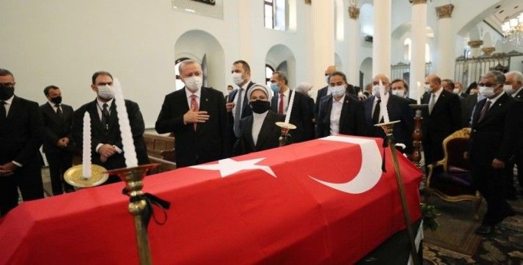 AK Parti İstanbul Milletvekili Markar Esayan son yolculuğuna uğurlandı