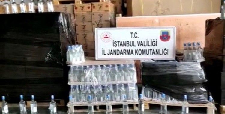 İstanbul'da jandarmanın düzenlediği operasyonda 2,5 ton sahte içki ele geçirildi