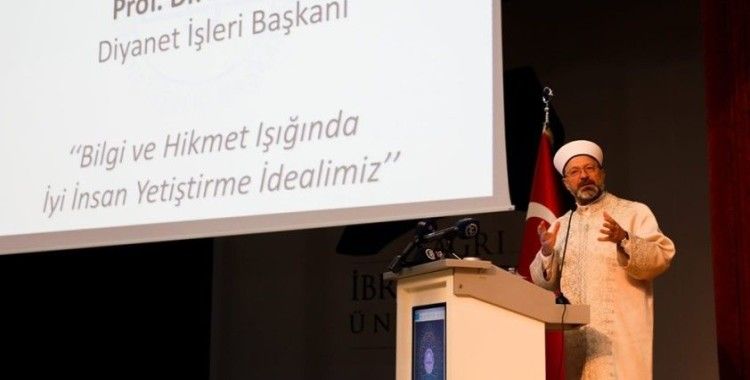 Diyanet İşleri Başkanı Erbaş, Ağrı'da akademisyenlere ve medrese hocalarına seslendi