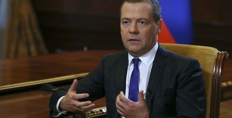 Medvedev: BM'nin rolünü zayıflatma girişimleri endişe verici
