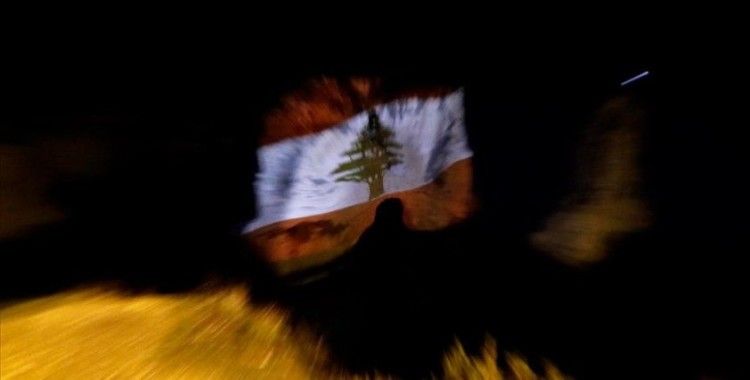 Lübnanlılar bu yıl Mevlid Kandili'ni 'Fransa'nın İslam karşıtı tutumuna' tepki göstererek idrak ediyor