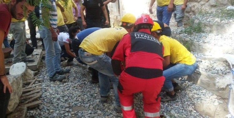 Bodrum Kalesi'nde vinç kazası: 1'i ağır 2 işçi yaralı