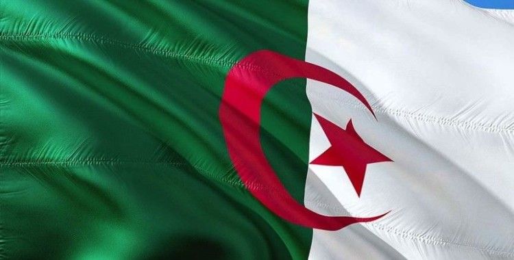 Cezayir'de Yüksek İslam Konseyi: Fransa'daki kuduza yakalanmış bu kampanyayı şiddetle kınıyoruz