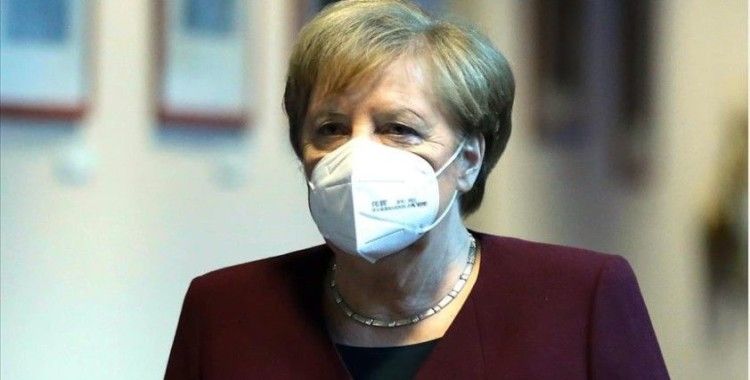 Merkel 'Kovid-19'la mücadelede ulusal çaba gösterilmesi' çağrısında bulundu