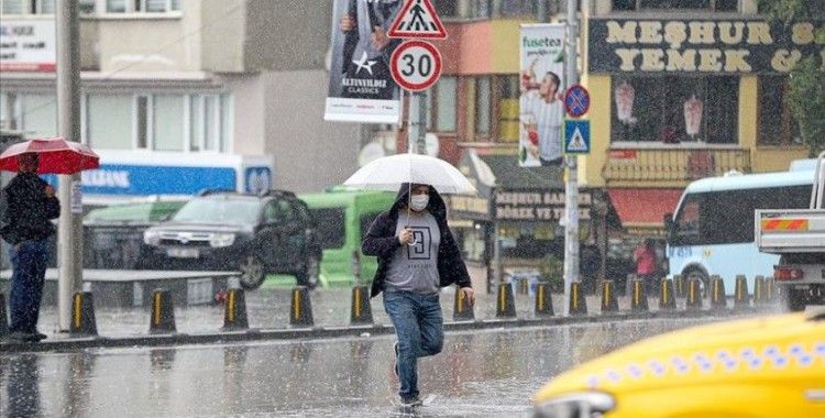 İstanbul'da yağış ve sis etkili oldu