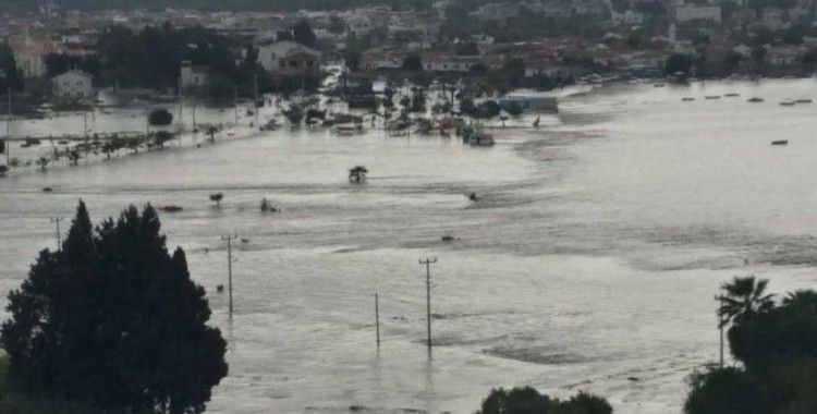 İzmir'de tsunami paniği