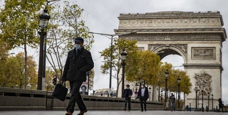 Fransa'da son 24 saatte 35 bin 641 yeni vaka