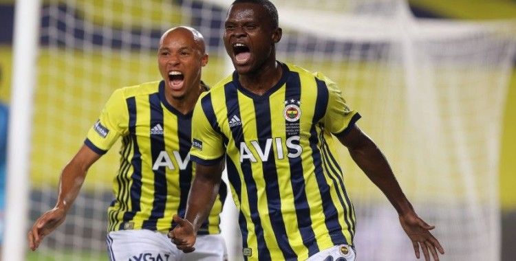 Fenerbahçe: 'Samatta'nın milli maçta sakatlandığına yönelik haberler gerçeği yansıtmıyor'