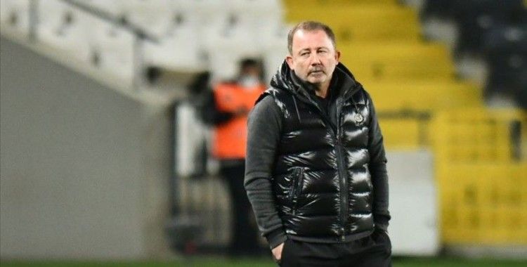 Beşiktaş Teknik Direktörü Sergen Yalçın: Görevi bırakmam söz konusu olmaz