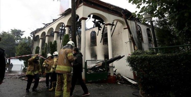 Tarihi Vaniköy Camisi'ndeki yangına ilişkin soruşturma başlatıldı