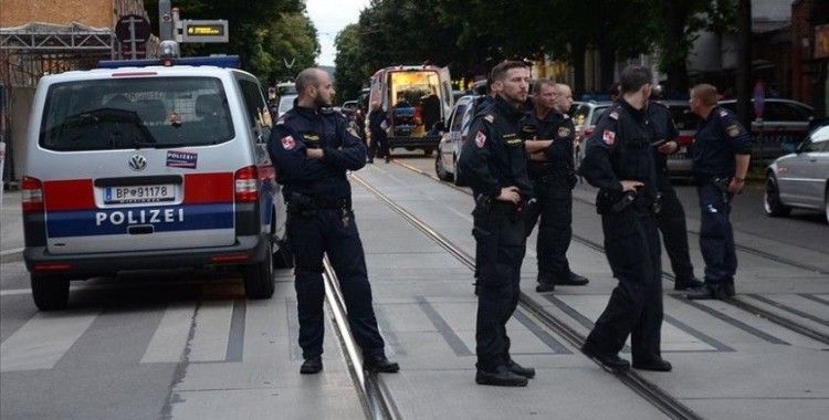 Avusturya'da terör bahanesiyle gözaltına alınan Müslümanlara polisin sorduğu sorular tepki çekti