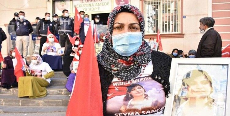 Diyarbakır annelerinden Sancar: Kızım annenin sesini duyuyorsan çık gel devlet güçlerimize teslim ol