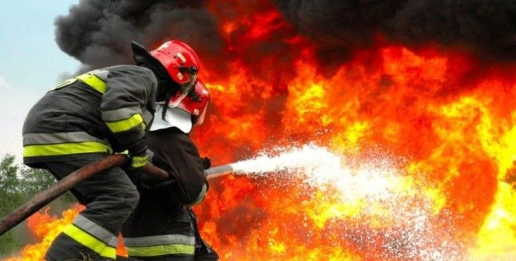 İran’da petrokimya fabrikasında yangın: 1 ölü, 4 yaralı