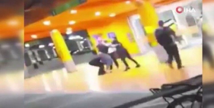 Brezilya'daki süpermarkette siyahi bir adam dövülerek öldürüldü