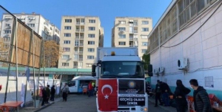 İzmir'de 110 bin kişiye sıcak yemek dağıtıldı