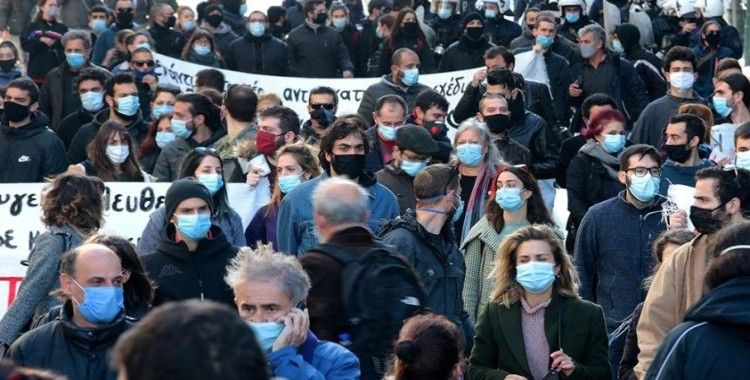 Yunanistan’da korona virüs karantinası bir hafta uzatıldı