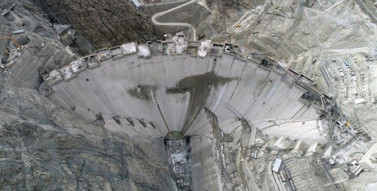 Türkiye’nin en yüksek barajının tamamlanmasına 25 metre kaldı