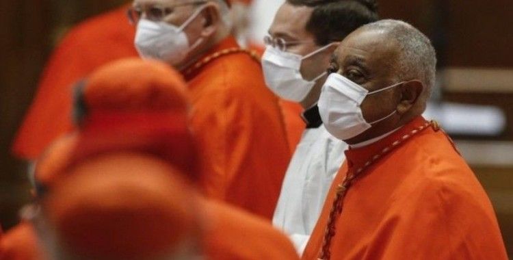 Papa, Katolik Kilisesi'ne ilk kez siyah bir Kardinal atadı