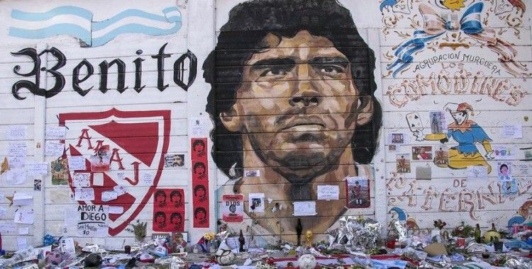 Hayranlarının gözünde tarihin en iyi futbolcusu: Maradona