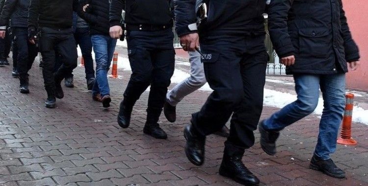 Gaziantep merkezli 7 ilde FETÖ'nün TSK yapılanmasına operasyon: 8 gözaltı