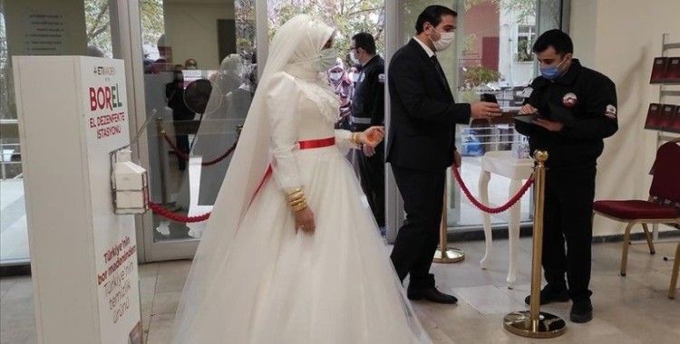 İstanbul'daki nikah salonlarında yoğunluk yaşanıyor