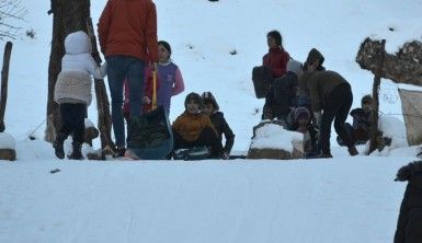Şırnak'ta çocukların kar keyfi