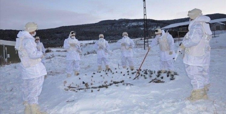 MSB: Kars'ta 'Zorlu Kış Şartlarında Barınma Eğitimleri' icra edildi