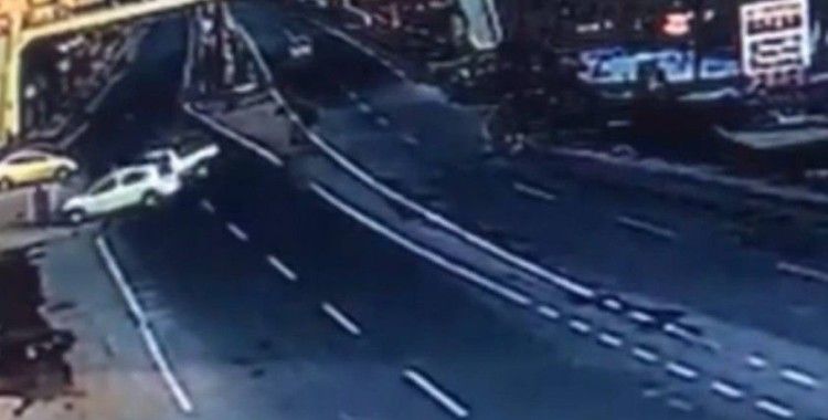 Bitlis’te 1 kişinin hayatını kaybettiği kaza kamerada