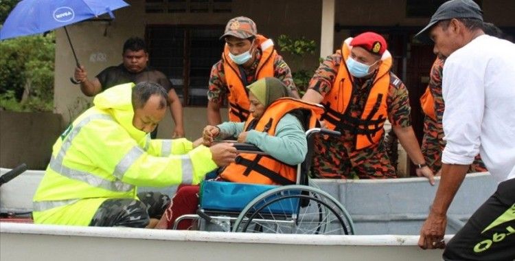 Malezya'daki sel baskınları nedeniyle tahliye edilenlerin sayısı 20 bini geçti