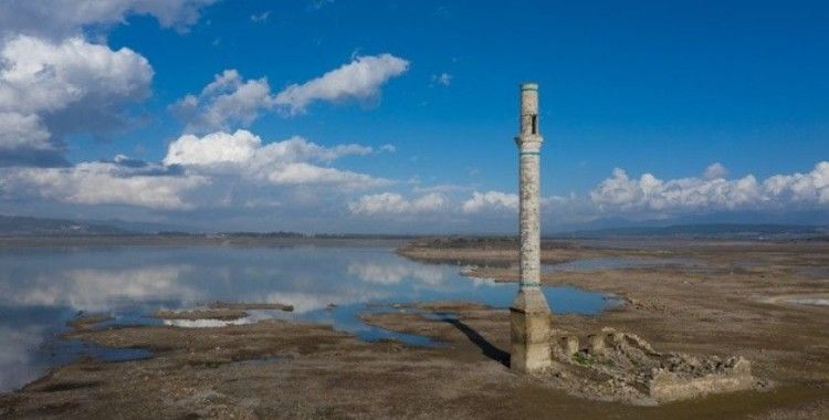 İzmir'de barajlardaki su oranı geçen yılın gerisinde kaldı