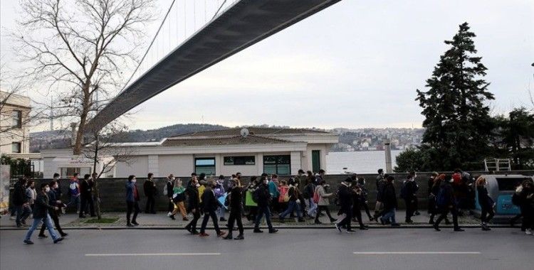Boğaziçi Üniversitesi önündeki gösterilere ilişkin gözaltına alınanlardan 24'ü adliyeye sevk edildi