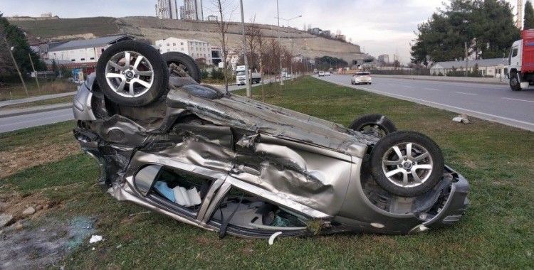 Samsun'da kamyon otomobil ile çarpıştı: 3 yaralı